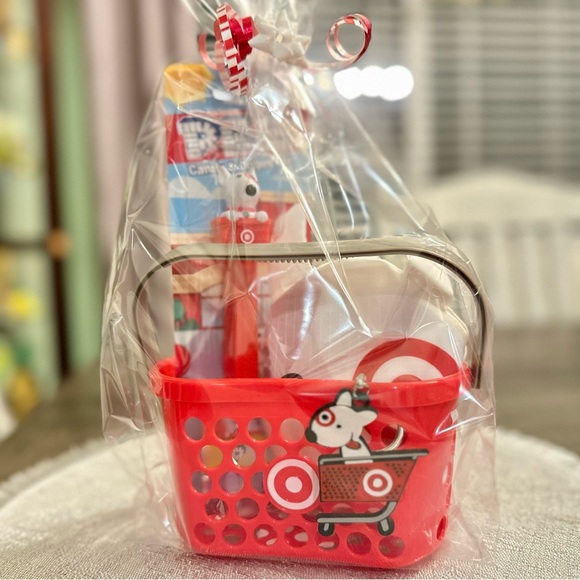 Target Mini Shopping Basket Bullseye Gift Set - Picture 2 of 9